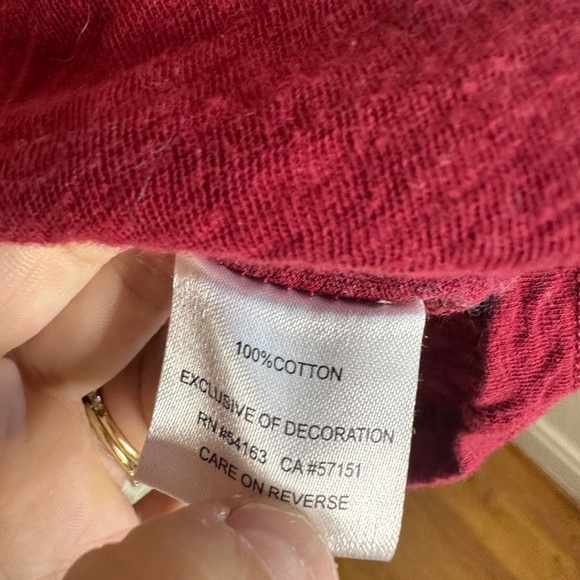 Washington Commanders NFL Pink & Red Short Sleeve V Neck T Shirt Breast Cancer - Picture 5 of 6